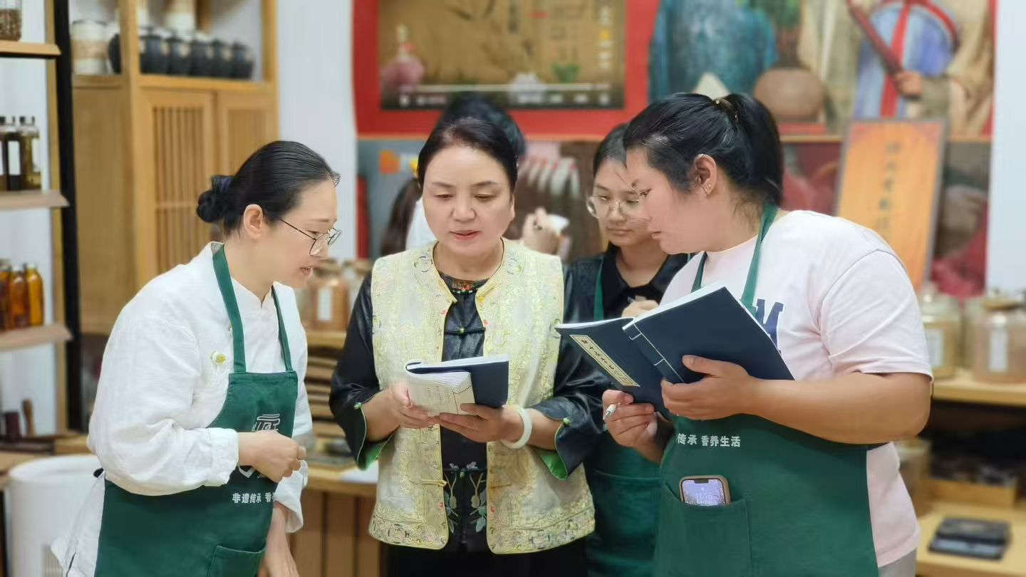 香遇神都——传承人李文双亮相河南非遗文旅交流活动